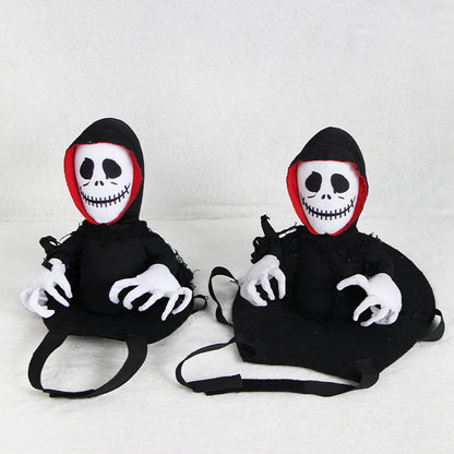 Mascotas de Halloween en divertidas capas de peluche